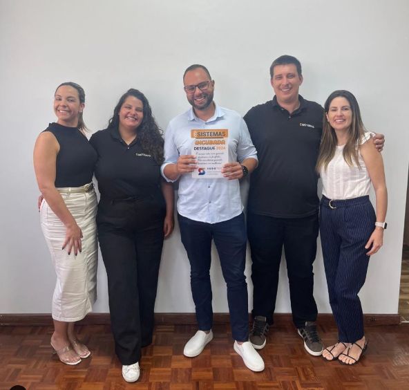 Equipe Ê-Sistemas em outro momento